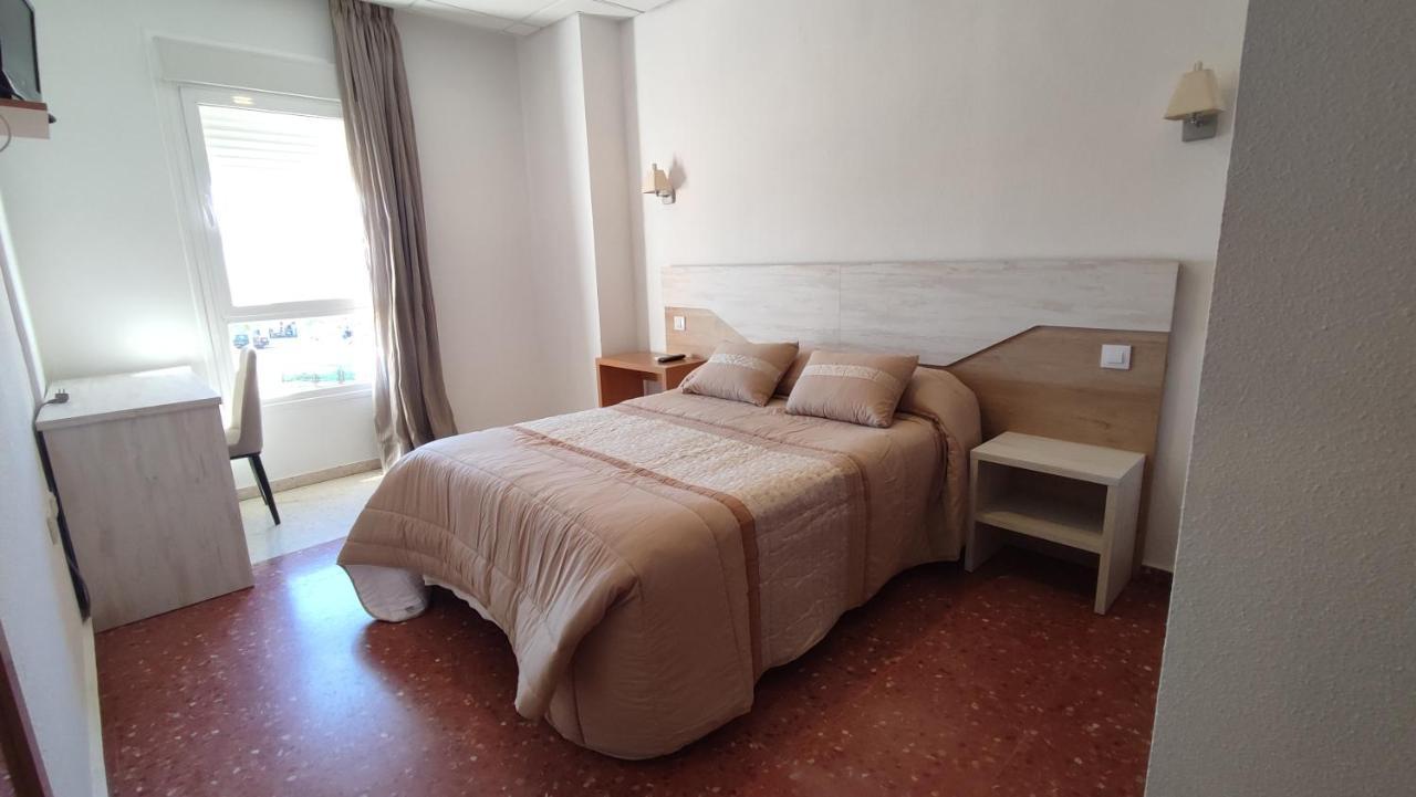 Hotel Pena Cruz Malpartida de Cáceres Eksteriør bilde